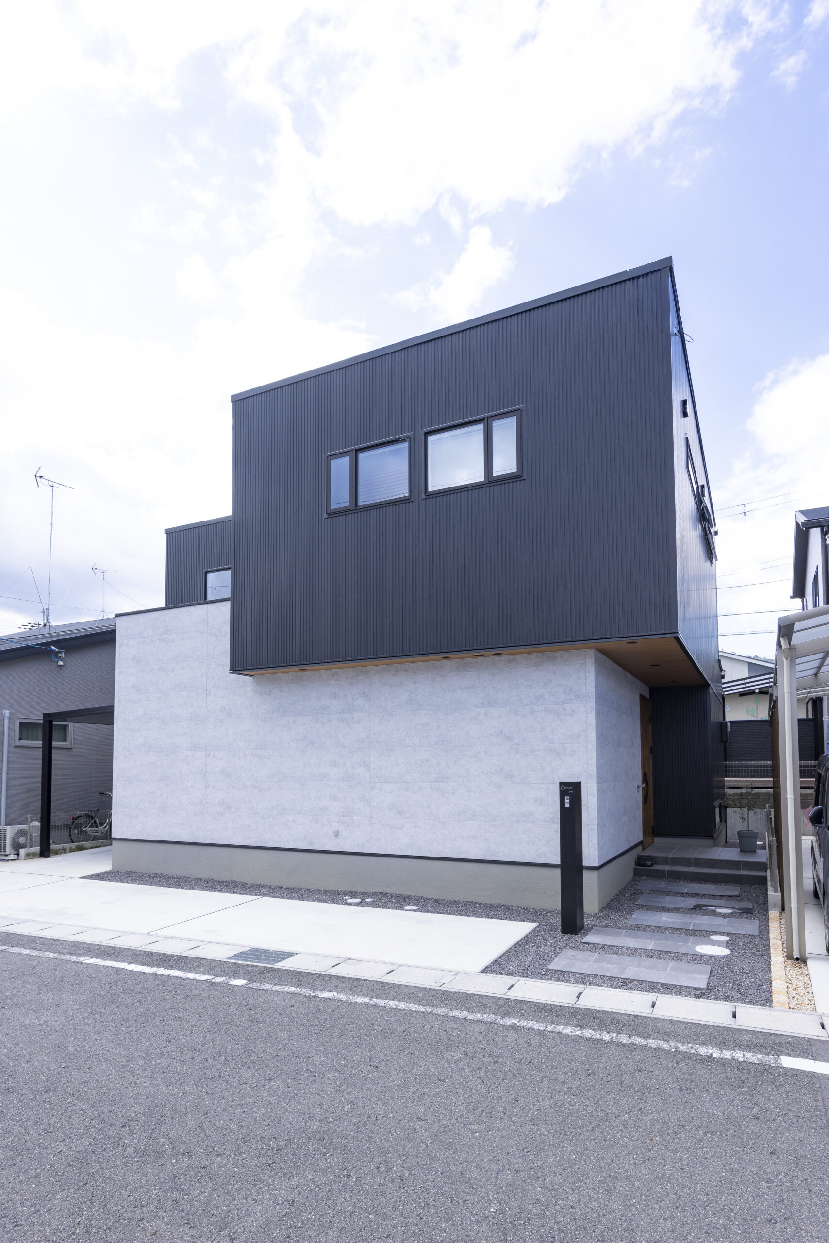 中庭があるスキップフロアのお家